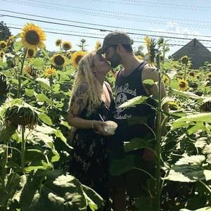 Meet your Posher, Sabrina